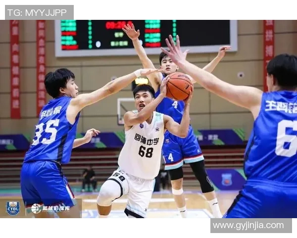 上海篮球队以53分领跑大师赛积分榜展现强劲实力与竞争优势 上海篮球队以53分领跑大师赛积分榜展现强劲实力与竞争优势