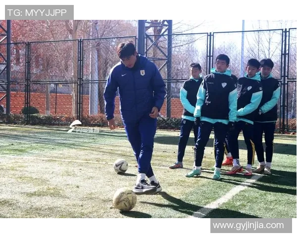 友联足球携手共进打造全民健身新风尚助力青少年成长与发展 友联足球携手共进打造全民健身新风尚助力青少年成长与发展